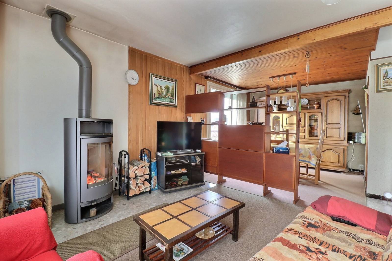 Acheter un mas provençal en pierres de 250 m² pas cher et à rénover  à Nans-les-Pins dans le Var (83)