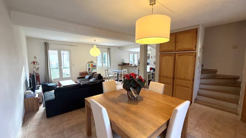 Saint-Maximin-La-Sainte-Baume - Maison familiale moderne et lumineuse en impasse – Calme & confort