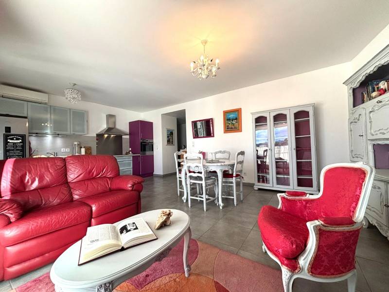 Appartement T3 à Saint-Maximin-la-Sainte-Baume – Élégance, Confort et Vue Dégagée