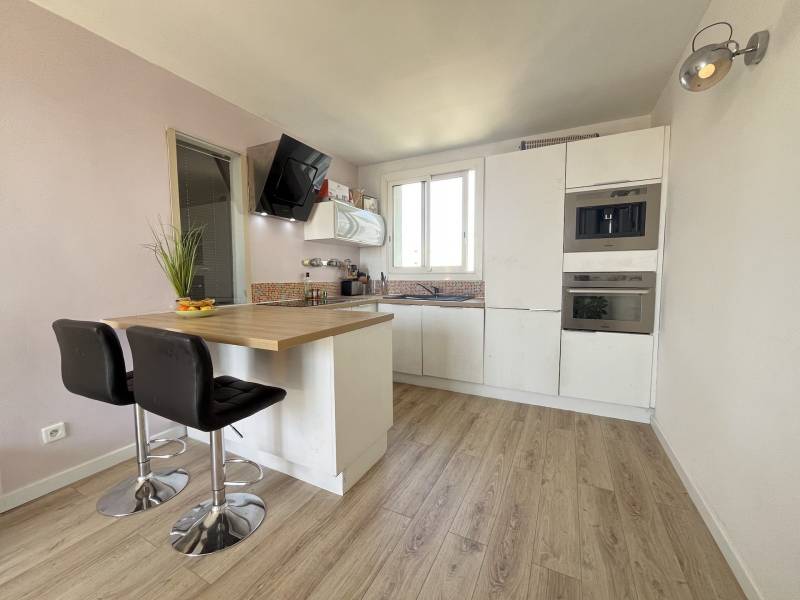 Appartement Traversant – Dernier Étage avec Terrasse d’Exception