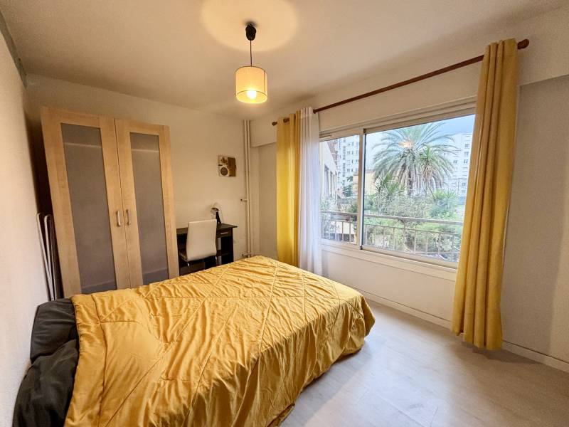 Appartement T4 avec balcon, cave et fort potentiel – Toulon
