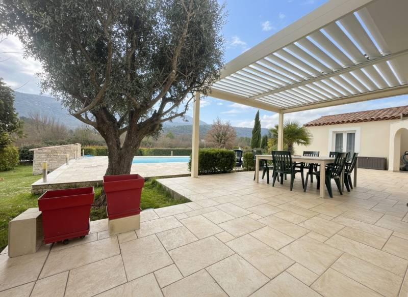 Nans-Les-Pins - Villa de charme avec vue panoramique sur la Sainte-Baume