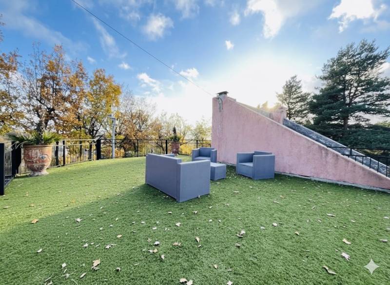 Montagnac-Montpezat (04500) - Maison de campagne à réinventer – Nature, espace et potentiel