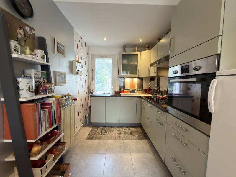 Nans les Pins - Vue panoramique et grand terrain – Maison de caractère à révéler