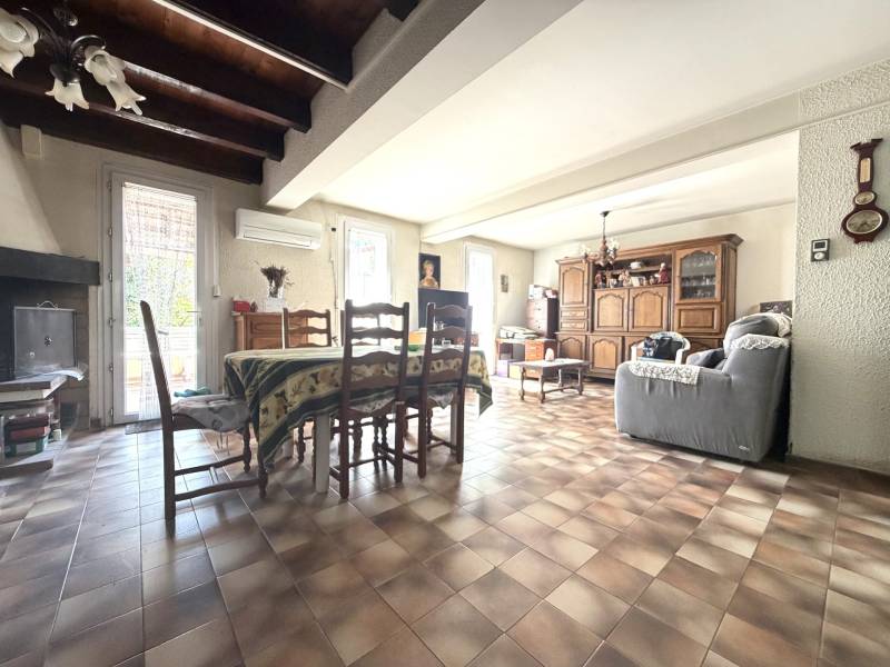 Marseille 15ᵉ, Saint-Louis - Maison familiale avec extérieurs et potentiel