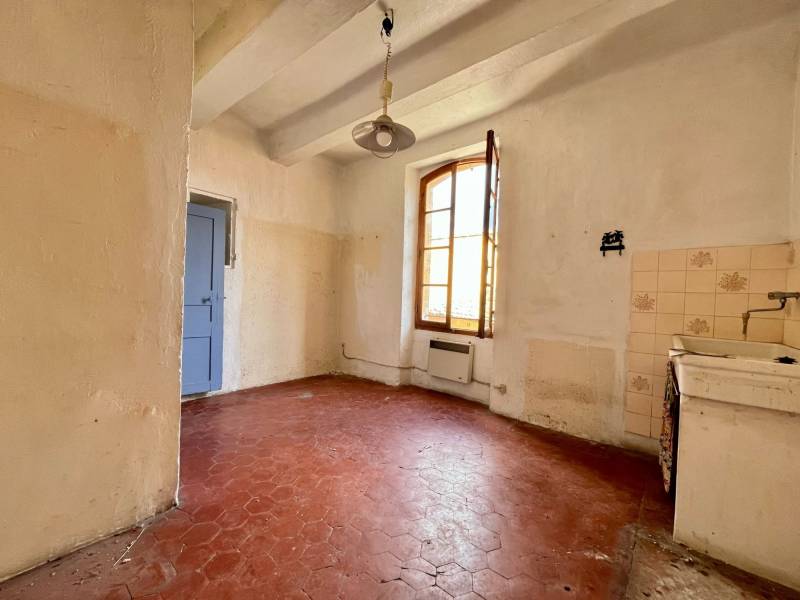 Bastide Authentique à Rénover – Charme et Potentiel au Cœur de la Provence