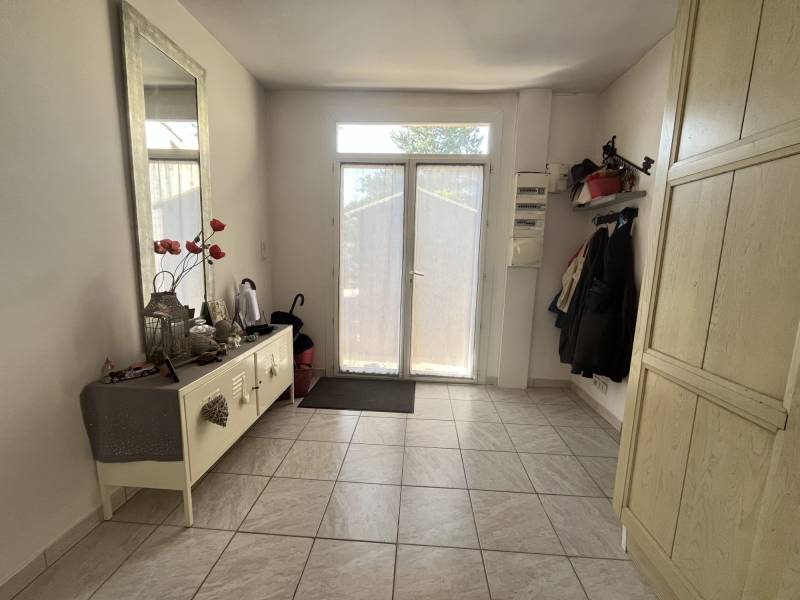 Nans-les-Pins - Maison de Plain-Pied avec Jardin & Piscine – À deux pas du village, au calme absolu