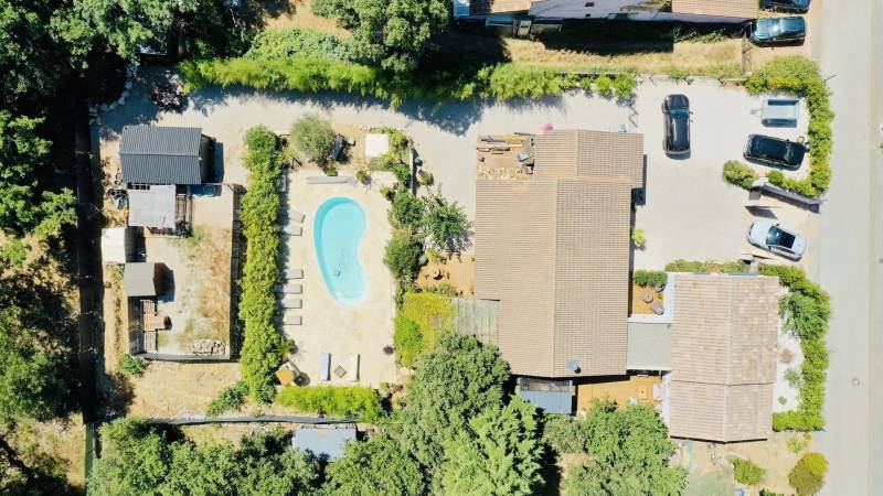 Villa Contemporaine d’Exception – Quartier Résidentiel Prisé de Nans-les-Pins, à Deux Pas du Golf