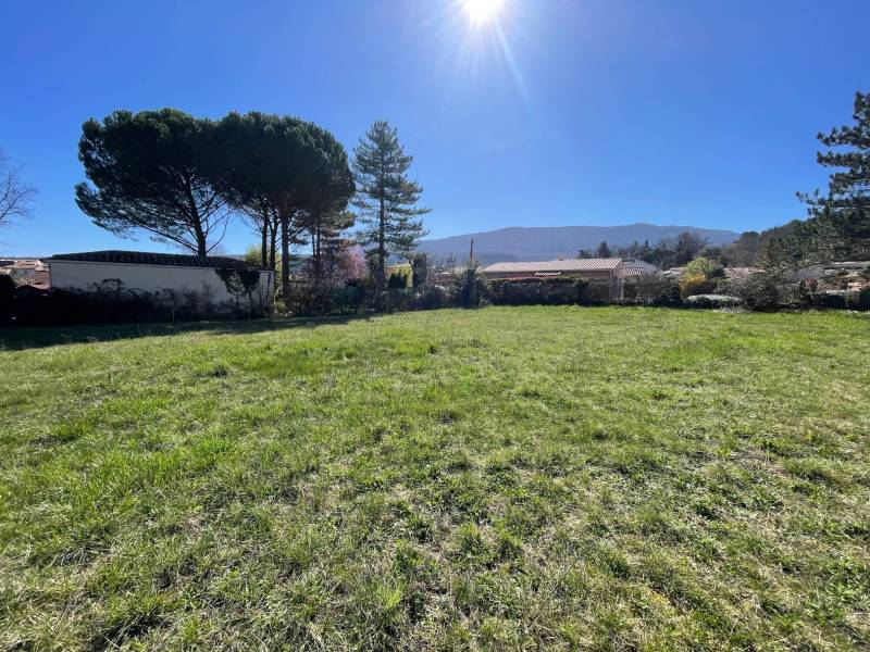 Nans Les Pins - Terrain constructible avec vue Sainte-Baume – Emplacement privilégié