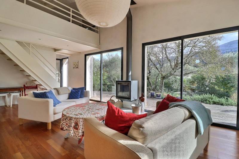 Maison à vendre 105m2 sur 3 700m2 de terrain